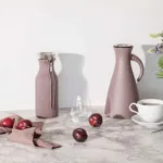 Jarra de vidrio con funda 1 litro – Marrón