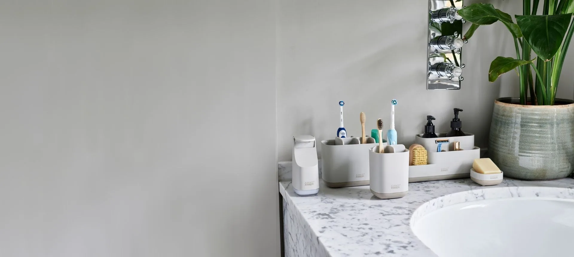 CASABUTIK BW Feb 1920x862