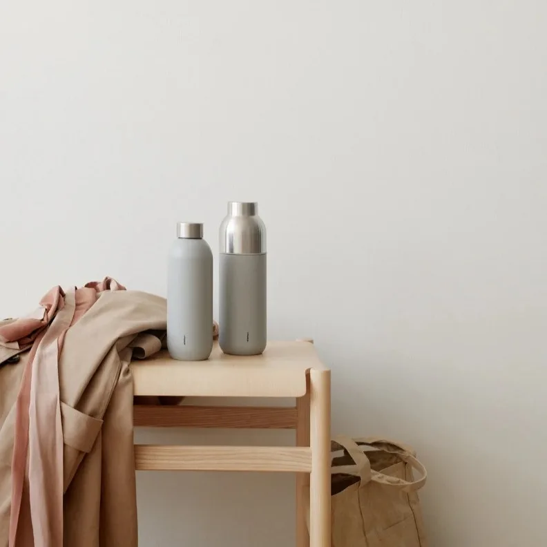 Captura de pantalla 2026-02-20 090358 Botella Térmica Keep Warm 750 ml - Gris - Imagen 1