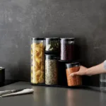 Set de recipientes de almacenamiento con un soporte Podium - Plateado - Imagen 2