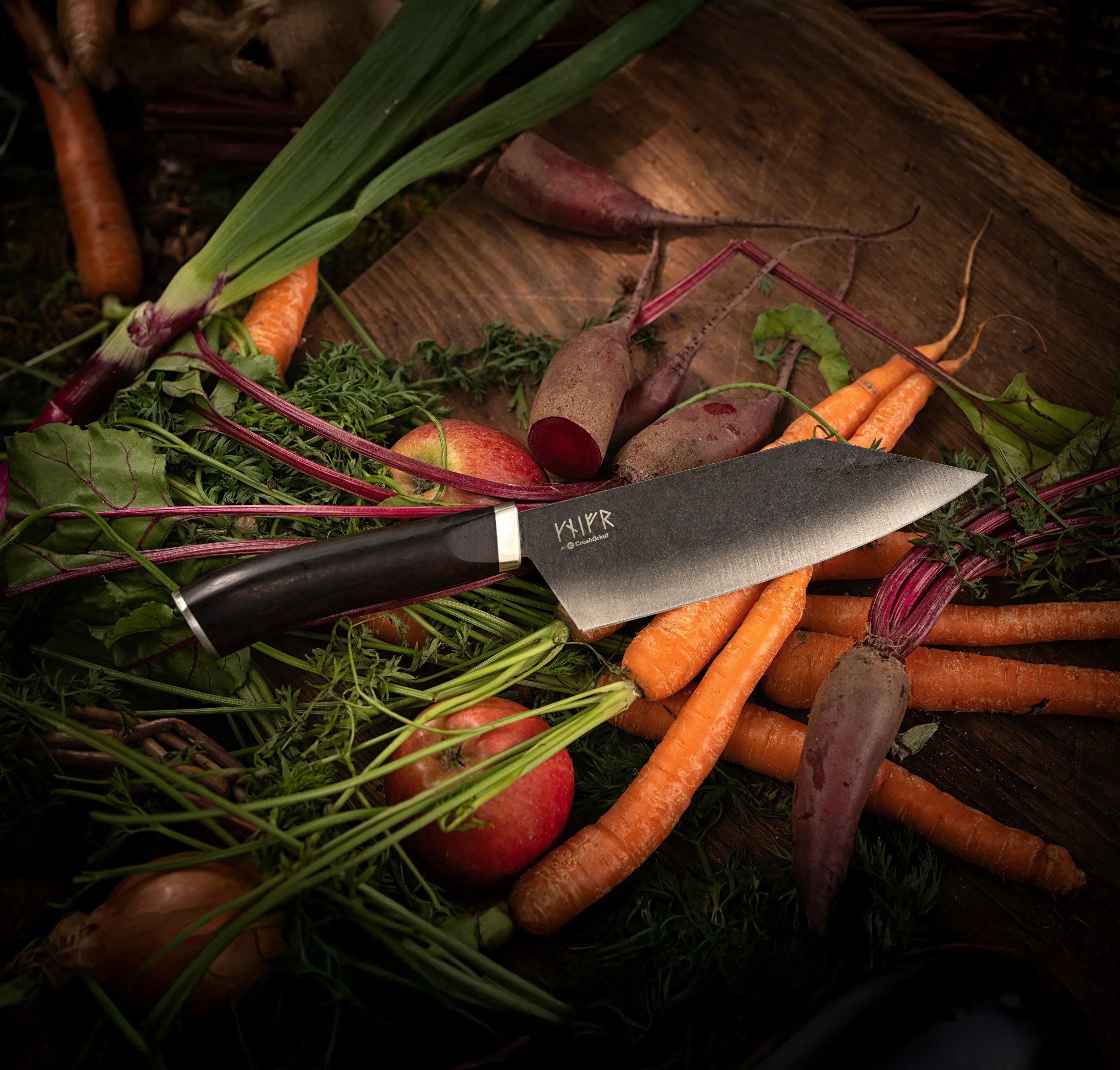 cga086042-2073b805-cuchillo-santoku-crushgrind-vikinga-nogal-01 Cuchillo Vikinga Multiuso 17cm Acero Aleman y Madera - Imagen 1