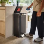 Tacho Cesto de Basura Compactador Joseph Joseph Titan 30L - Negro - Imagen 2
