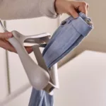 Conjunto 2 Perchas para Trajes Ecológicas Orderly - Beige - Imagen 4