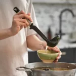 Cucharón de silicona y acero inoxidable Elevate - Negro