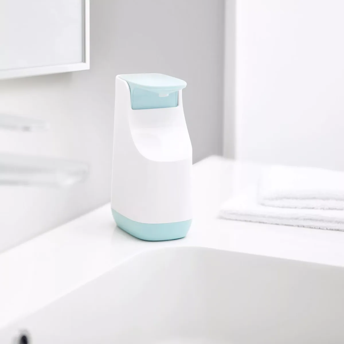 joseph-joseph-dispenser-de-jabon-compacto-slim-300306-70503-03 Dispenser de Jabon líquido 350 ml - Imagen 1