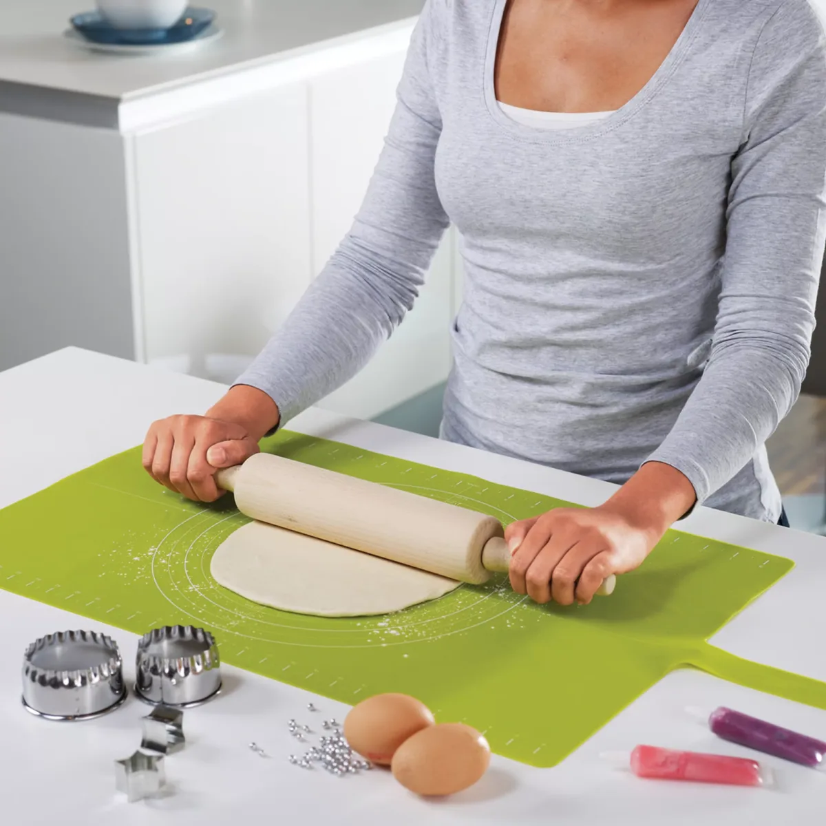 joseph-joseph-mat-roll-up-extendible-silicona-verde-300335-02 Mat Silicona Antideslizante Repostería Roll-up - Imagen 1