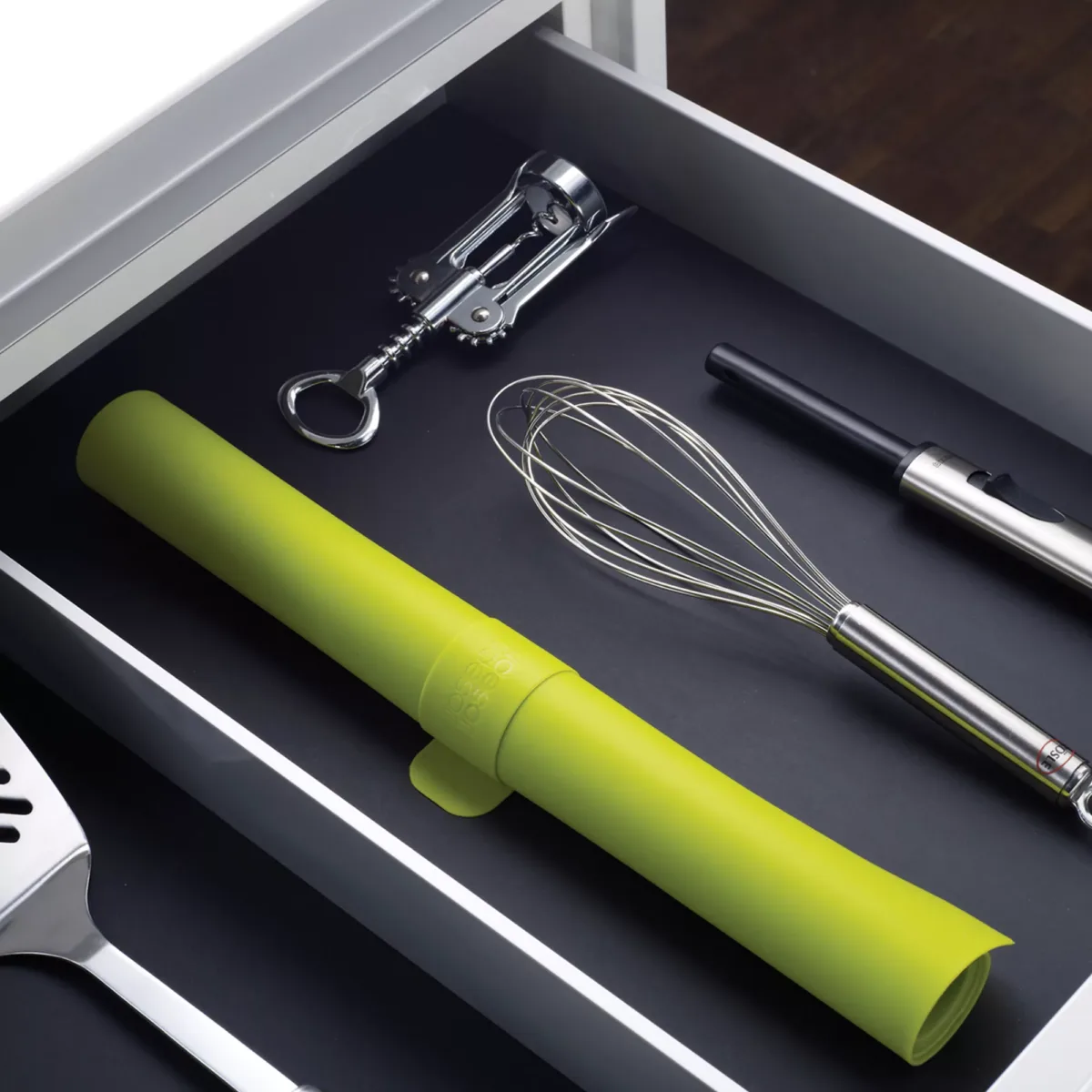 joseph-joseph-mat-roll-up-extendible-silicona-verde-300335-05 Mat Silicona Antideslizante Repostería Roll-up - Imagen 4