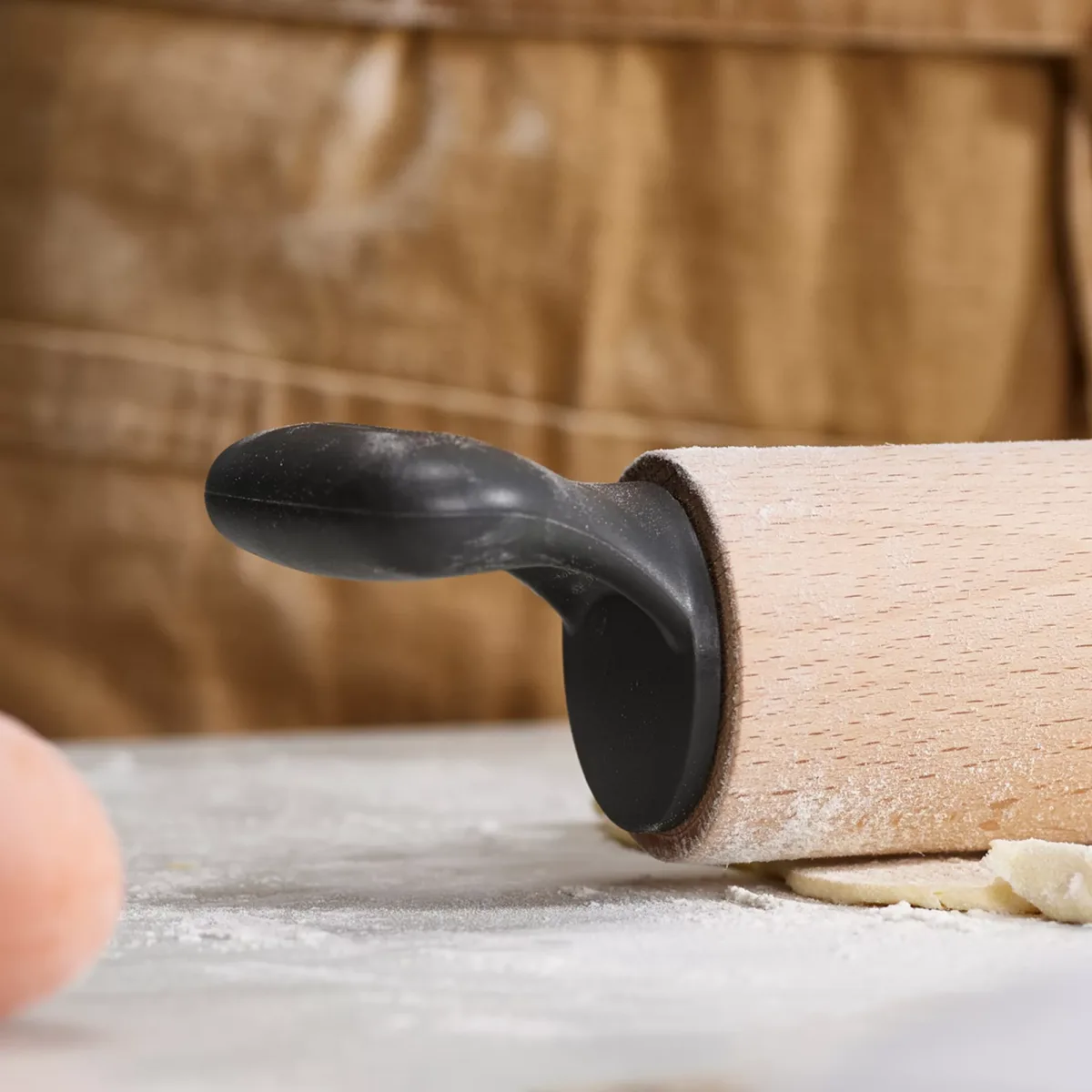 joseph-joseph-palo-de-amasar-grip-pin-ergonomico-mango-gris-40108-300270-07 Palo de amasar Ergonómico Rolling Pin - Imagen 3