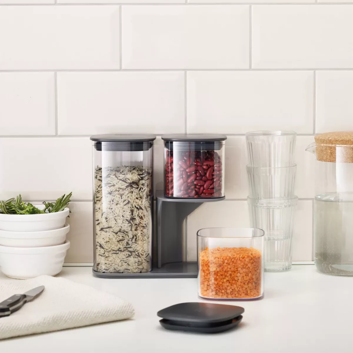 joseph-joseph-set-contenedor-podium-x3-con-soporte-300365-03 Set de 3 contenedores Podium con soporte - Imagen 1