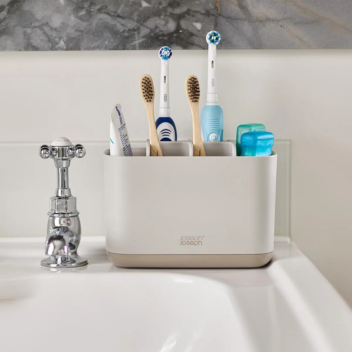 joseph-porta-cepillos-dientes-grande-joseph-joseph-beige-70575-JJA70575B1006-04 Porta cepillos de dientes Grande EasyStore - Imagen 1
