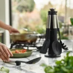 Set de 5 utensilios de silicona Elevate con soporte giratorio - Negro